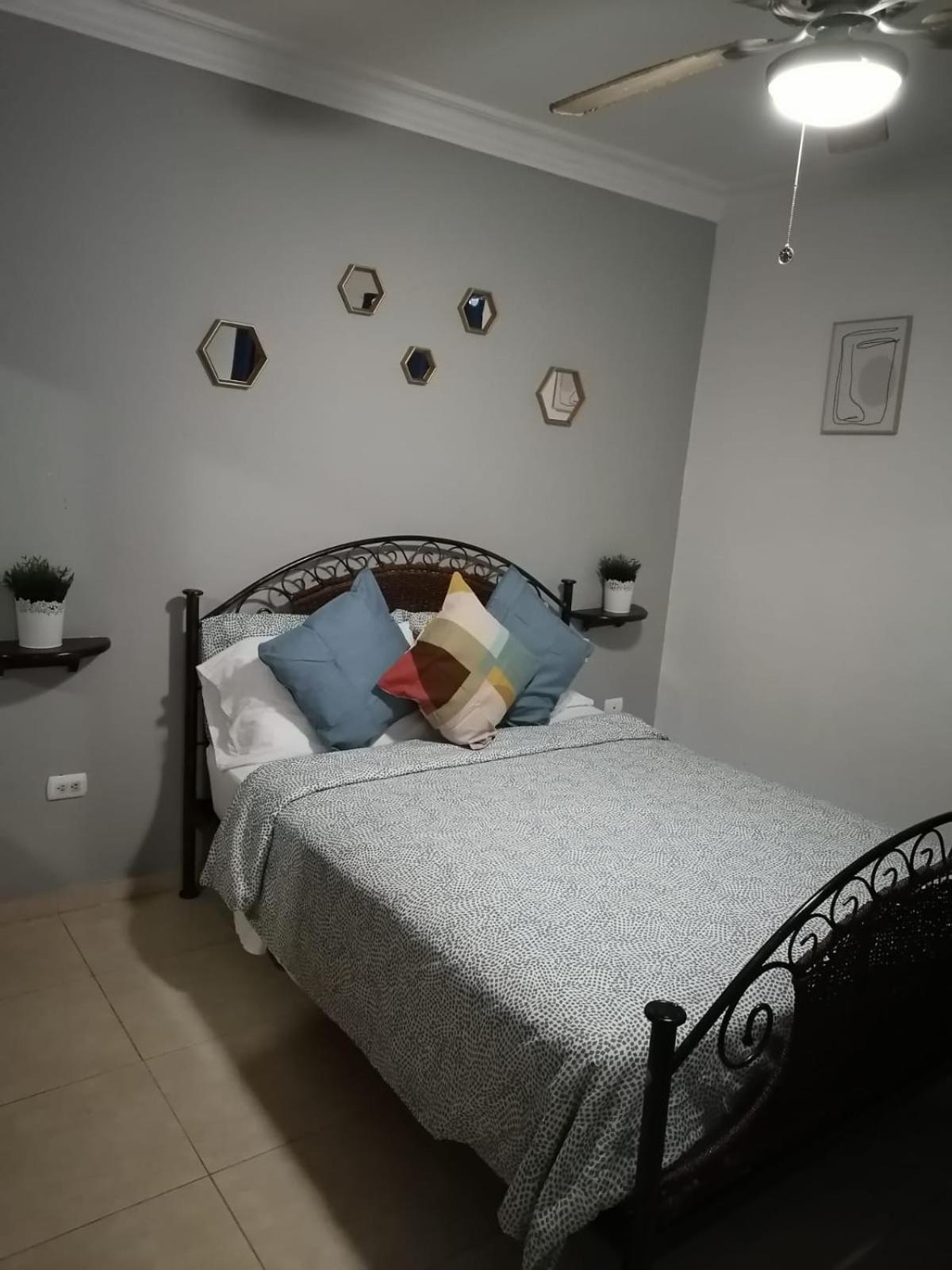 To Little Away From El Conde ,Museums, Parks In The Colonia Zone Apartment Санто Доминго Екстериор снимка